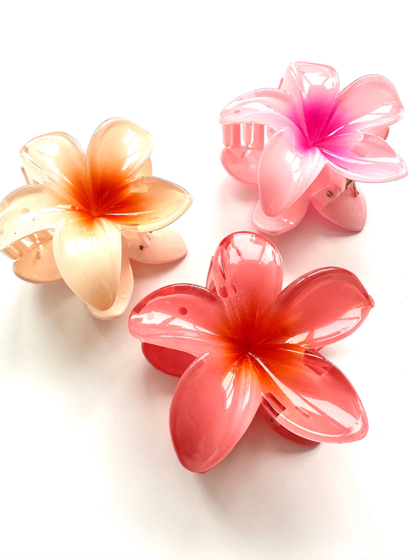 hawaiian hair accessory for bridesmaids
