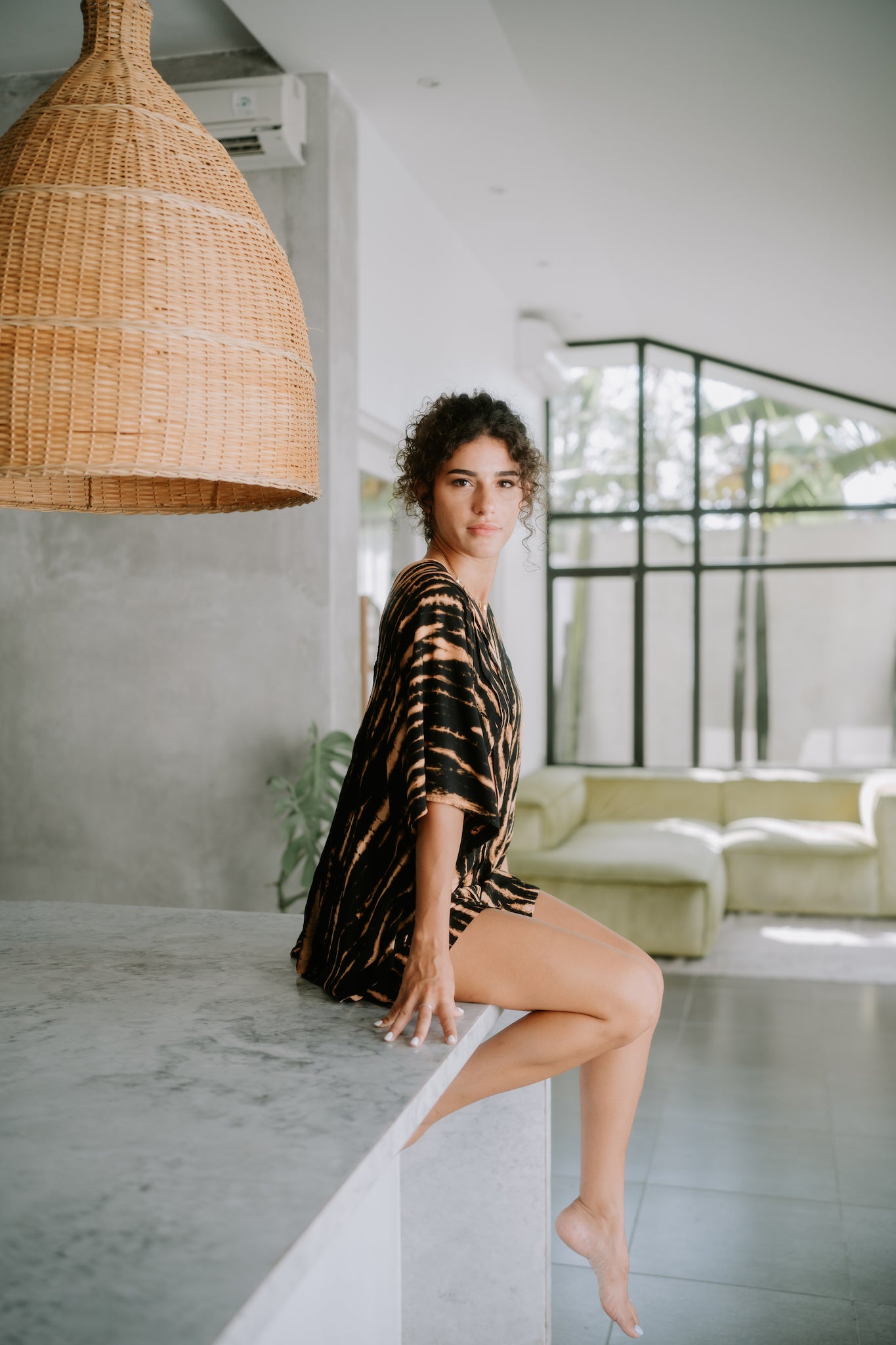 Kaia Dress Tie Dye in Black and Caramel