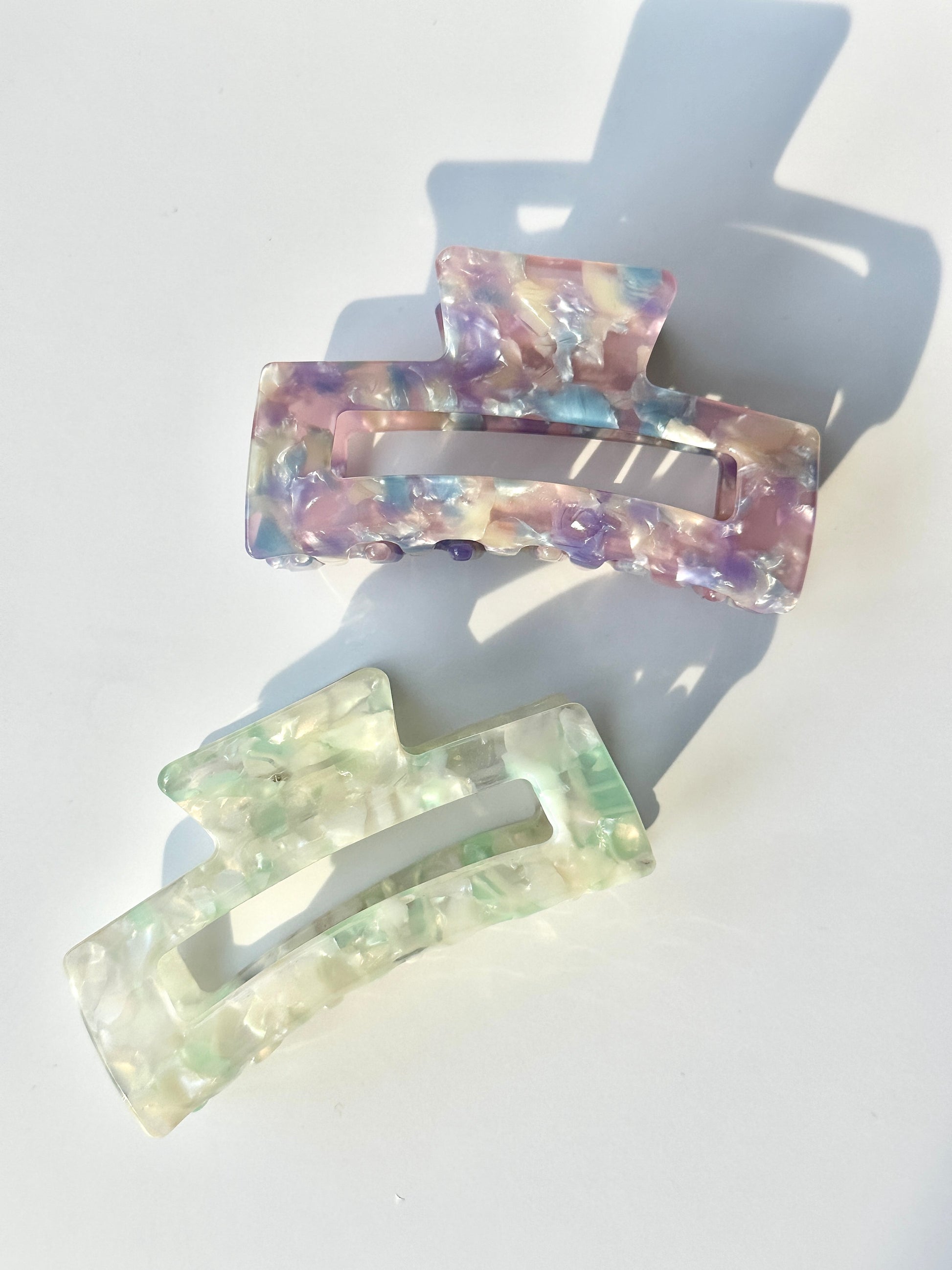 exotic tortoise hair claw clip for destination wedding